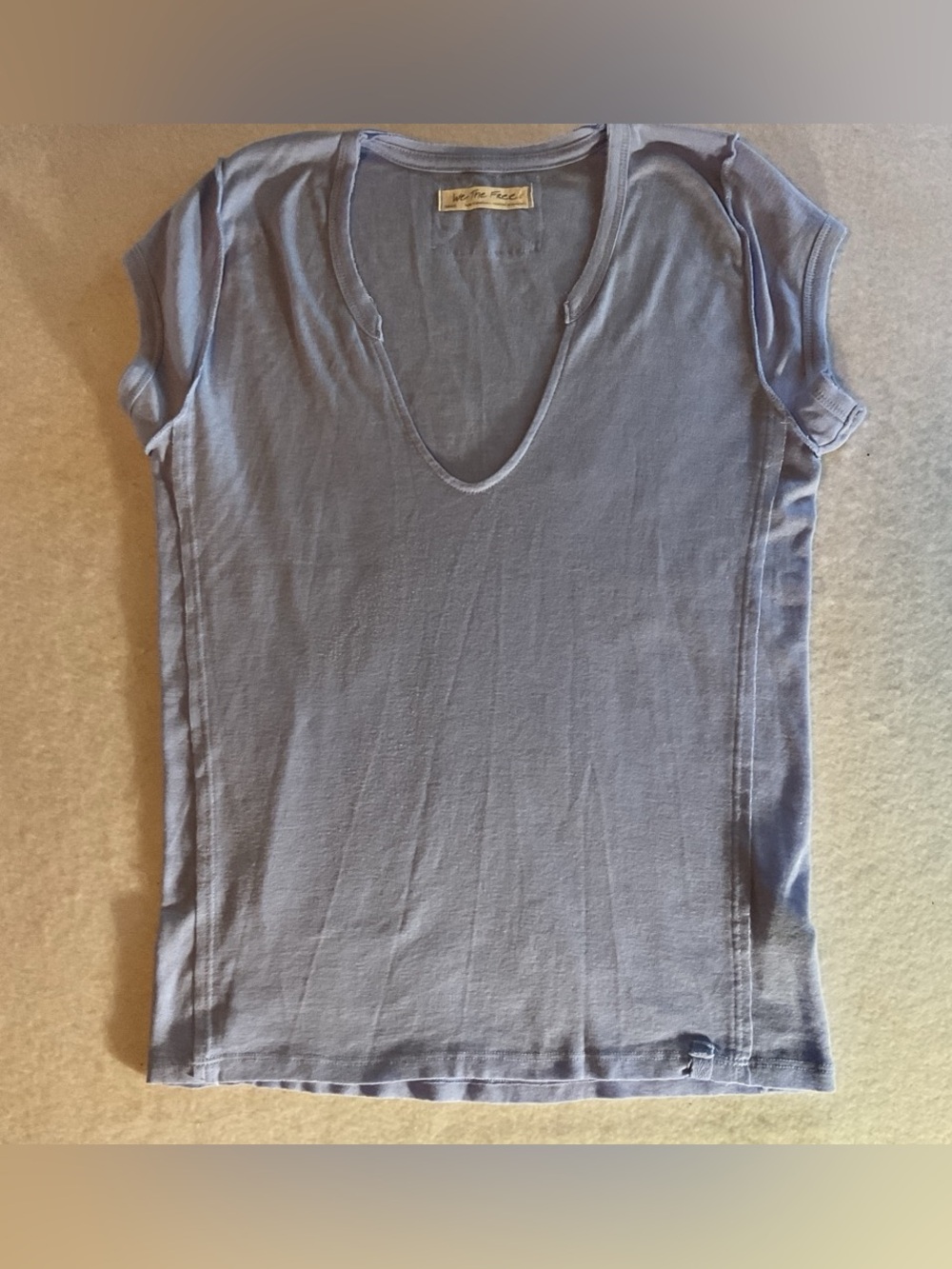 We The Free Light Blue V-Neck Women's Tee size Small